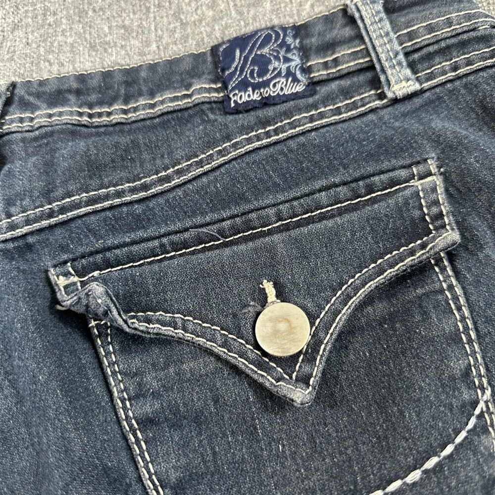 Fade To‎ Blue Womens Capri Jeans Size 12 Dark Wash Stretch Cropped Denim Pants - Picture 2 of 6